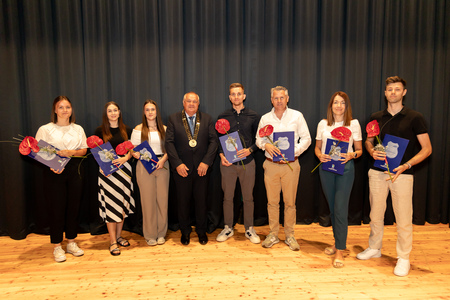 Magistri in diplomanti v letu 2025